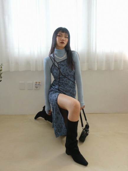 [당일출고]ORIENTAL FLORAL CORDUROY SLIT DRESS (IVORY, KHAKI, BLUE 3COLORS!)