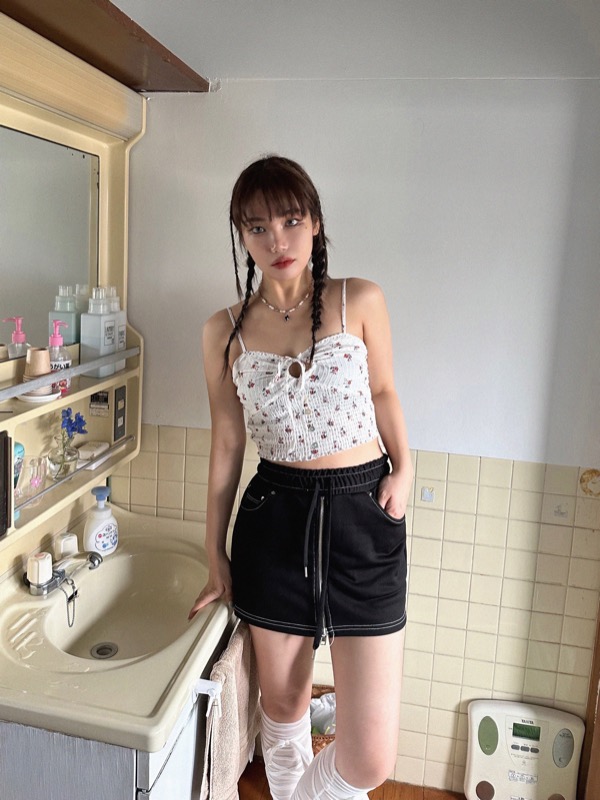 [SALE]♥︎ONLY VIVIC♥︎PETIT FLORET LACE SMOKE SLEEVELESS CROP TOP